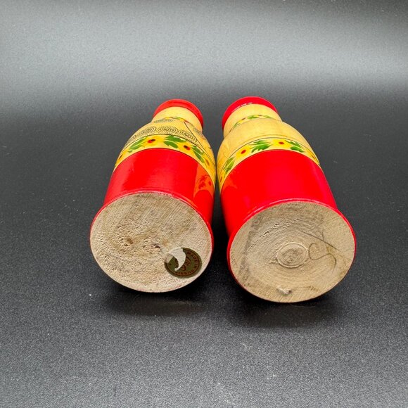 Set of 2 Wooden Pepper Shakers Russian Hand Painted Nesting Dolls - Picture 5 of 7